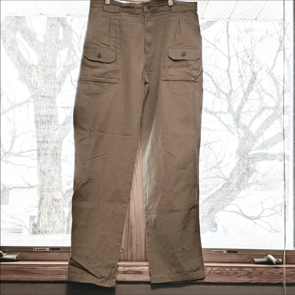 Donated cabela’s Khaki 7 pocket hiker pants 36R - Picture 2 of 5